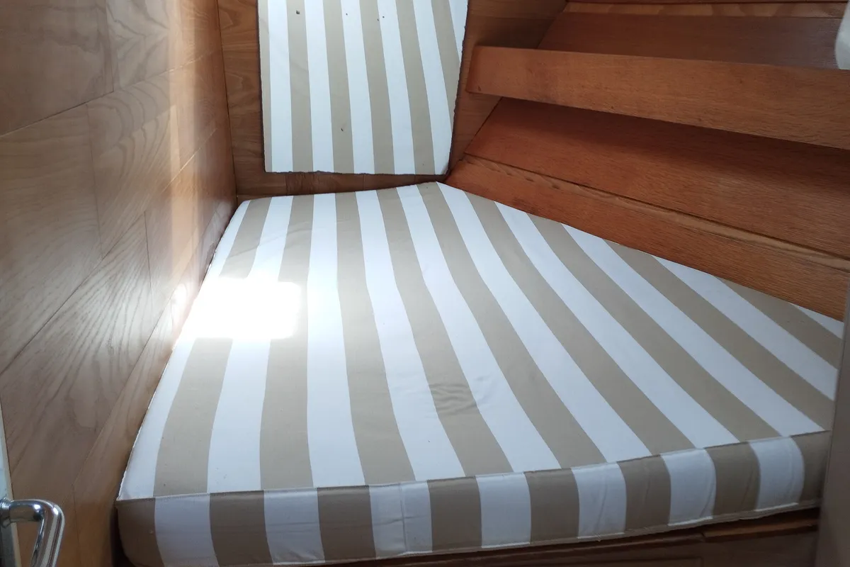 Cabin on Epikouros, a Jeanneau Sun Odyssey 45.1 sailboat at Municipality of Kalamata, Greece