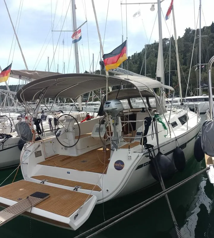 Exterior view of Summer elli, a Bavaria Cruiser 41 sailboat at Palma de Mallorca, Spain