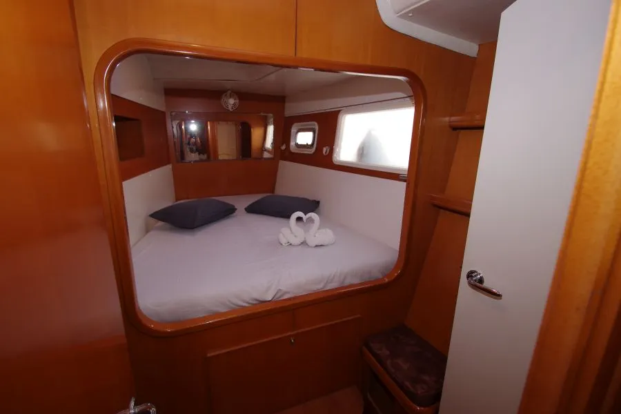 Cabin on Victoria, a Lagoon 440 catamaran at Cienfuegos, Cuba
