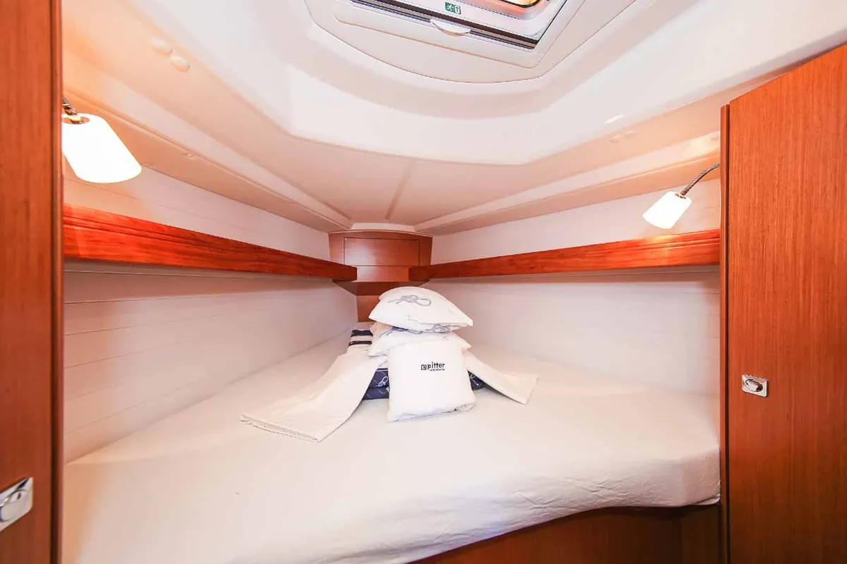 Cabin on Lara, a Bavaria Cruiser 34 sailboat at Zadar, Croatia