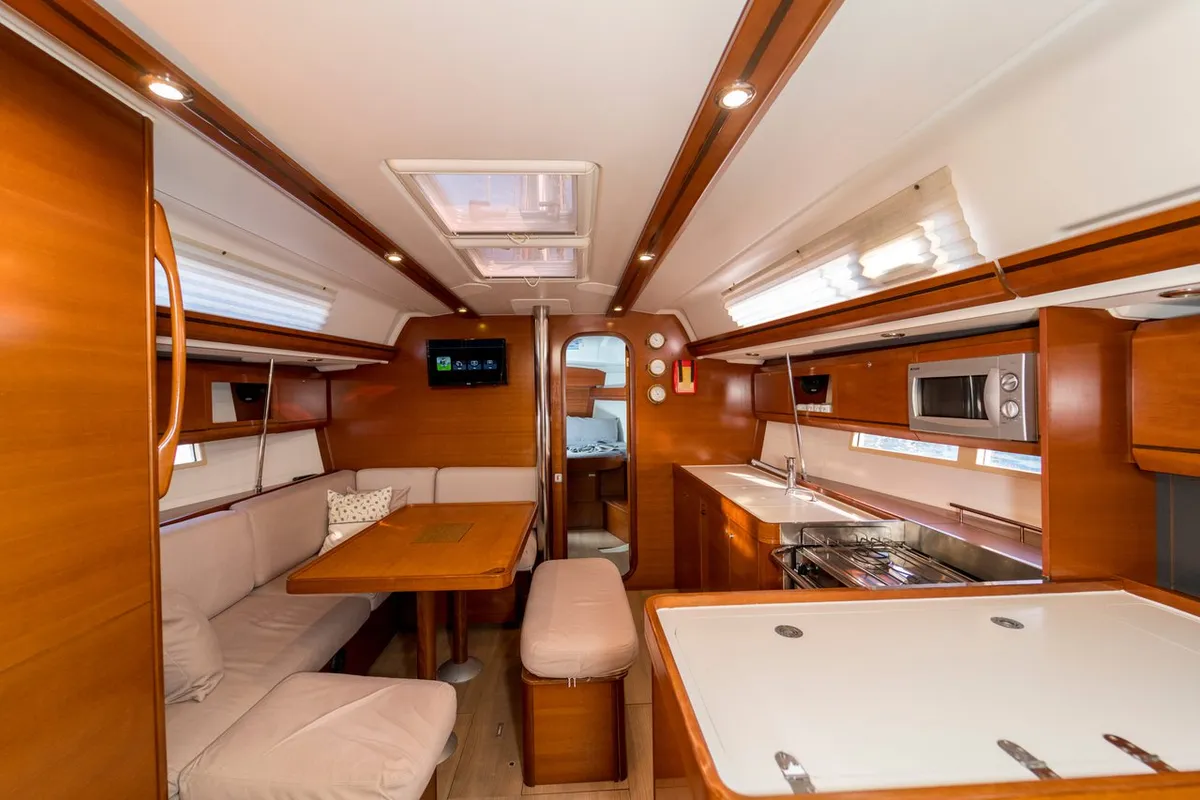 Galley of Daphne-S, a Dufour 405 GL sailboat at Fethiye, Turkey