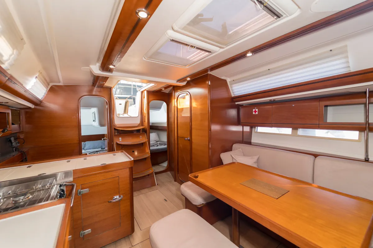 Salon of Daphne-S, a Dufour 405 GL sailboat at Fethiye, Turkey