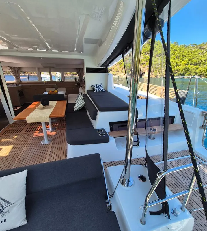Deck of Stela, a Lagoon 43 catamaran at Seget Donji, Croatia