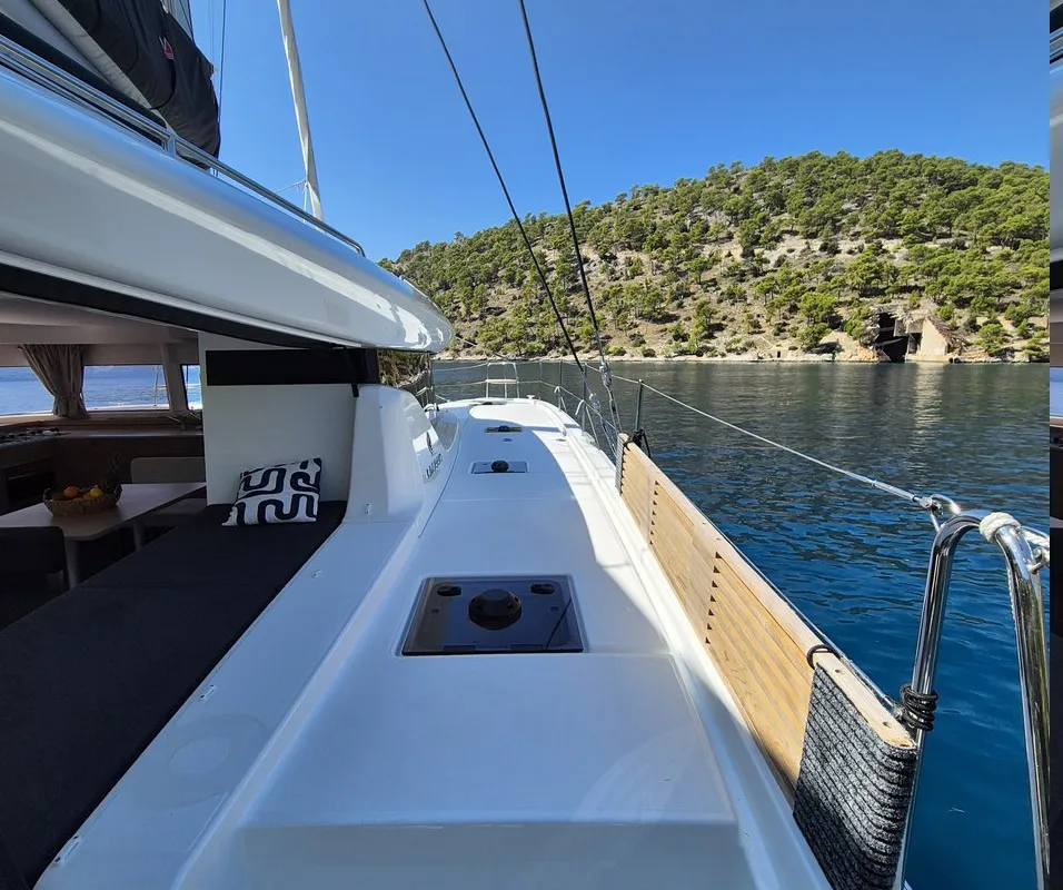 Deck of Stela, a Lagoon 43 catamaran at Seget Donji, Croatia