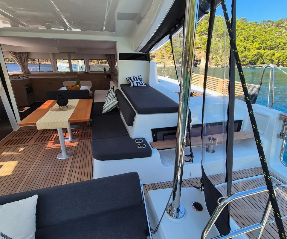 Stela, a Lagoon 43 catamaran at Seget Donji, Croatia