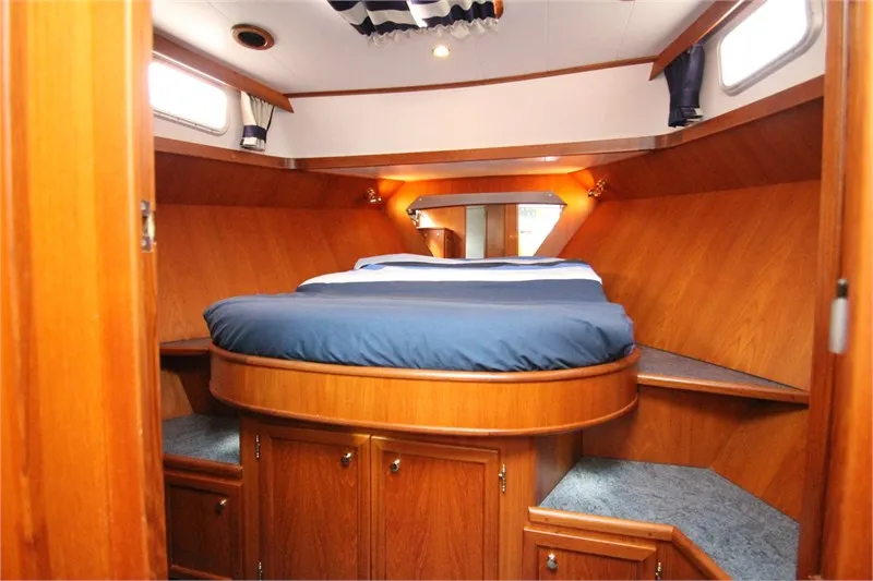 Cabin on Victoria, a De Drait Kotterjacht 12.2 GL motorboat at Woudsend, Netherlands