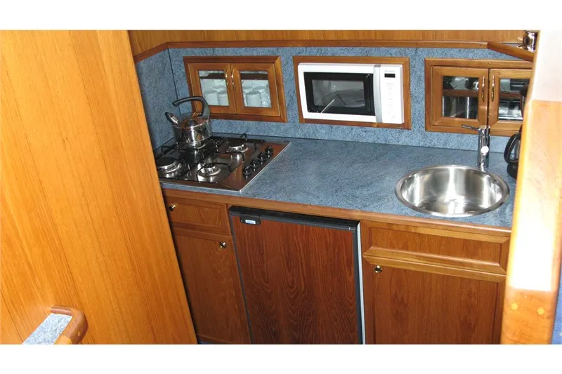 Galley of Victoria, a De Drait Kotterjacht 12.2 GL motorboat at Woudsend, Netherlands