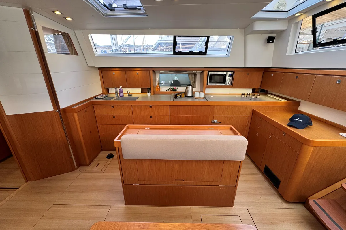 Galley of Hadi Hadi, a Beneteau Sense 50 sailboat at Grimaud, France