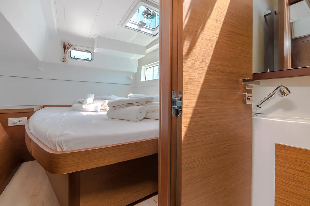 Cabin on Blue Eyes, a Lagoon 40 catamaran at Split, Croatia