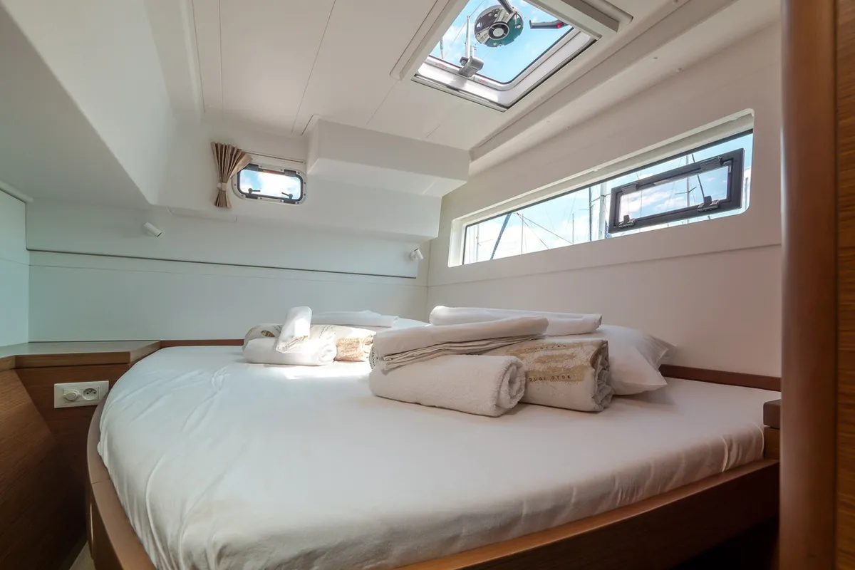 Cabin on Blue Eyes, a Lagoon 40 catamaran at Split, Croatia