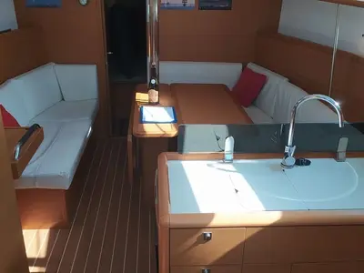 Salon of Glazdo, a Jeanneau Sun Odyssey 379 sailboat at Kerners, France
