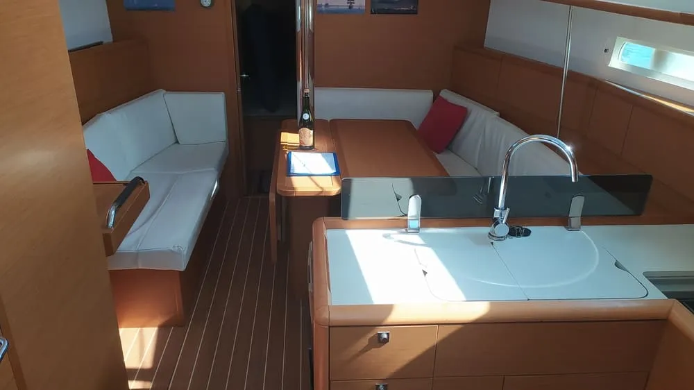 Salon of Glazdo, a Jeanneau Sun Odyssey 379 sailboat at Kerners, France