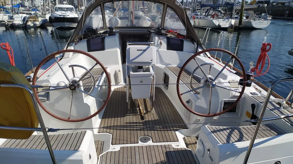 Cockpit of Glazdo, a Jeanneau Sun Odyssey 379 sailboat at Kerners, France