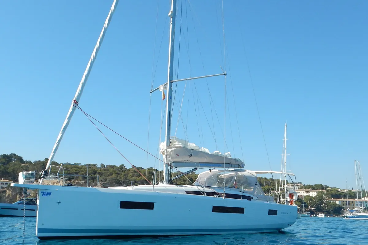 Exterior view of Rebelezza, a Jeanneau Sun Odyssey 440 sailboat at Palma de Mallorca, Spain