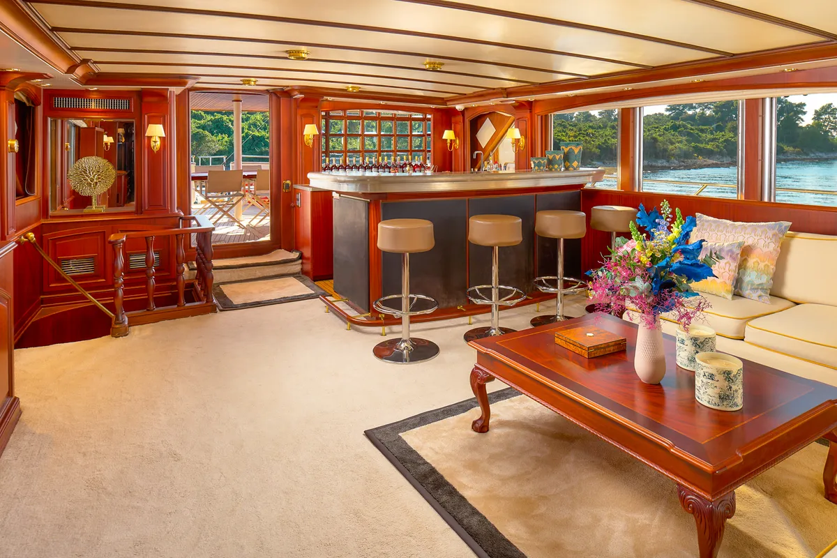 Salon of To je to, a Benetti Classic 115 motor yacht at Grad Trogir, Croatia