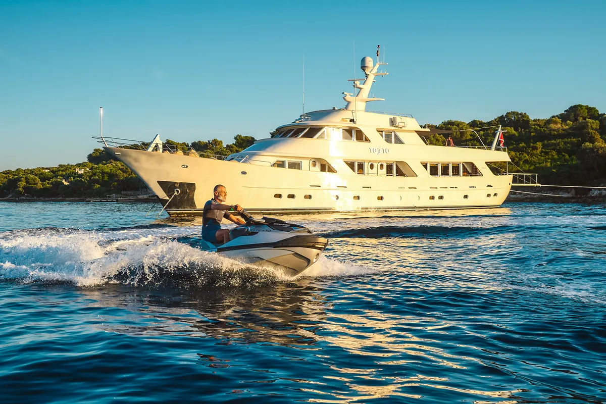 Exterior view of To je to, a Benetti Classic 115 motor yacht at Grad Trogir, Croatia