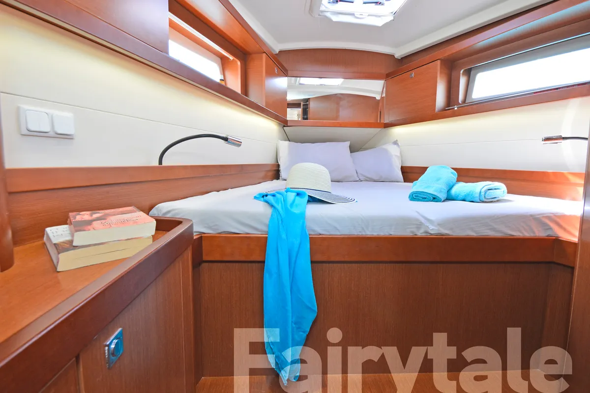 Cabin on Fairytale, a Beneteau Oceanis 41 sailboat at Kos, Greece