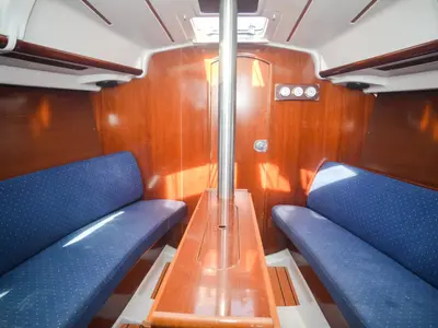 Salon of Despina, a Beneteau Oceanis Clipper 323 sailboat at Grad Biograd na Moru, Croatia
