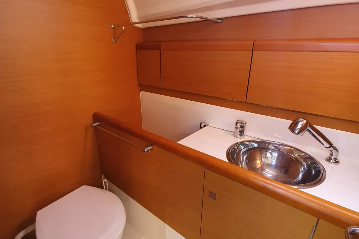 Head on Aqua, a Jeanneau Sun Odyssey 33i sailboat at Baan Salak Phet, Thailand