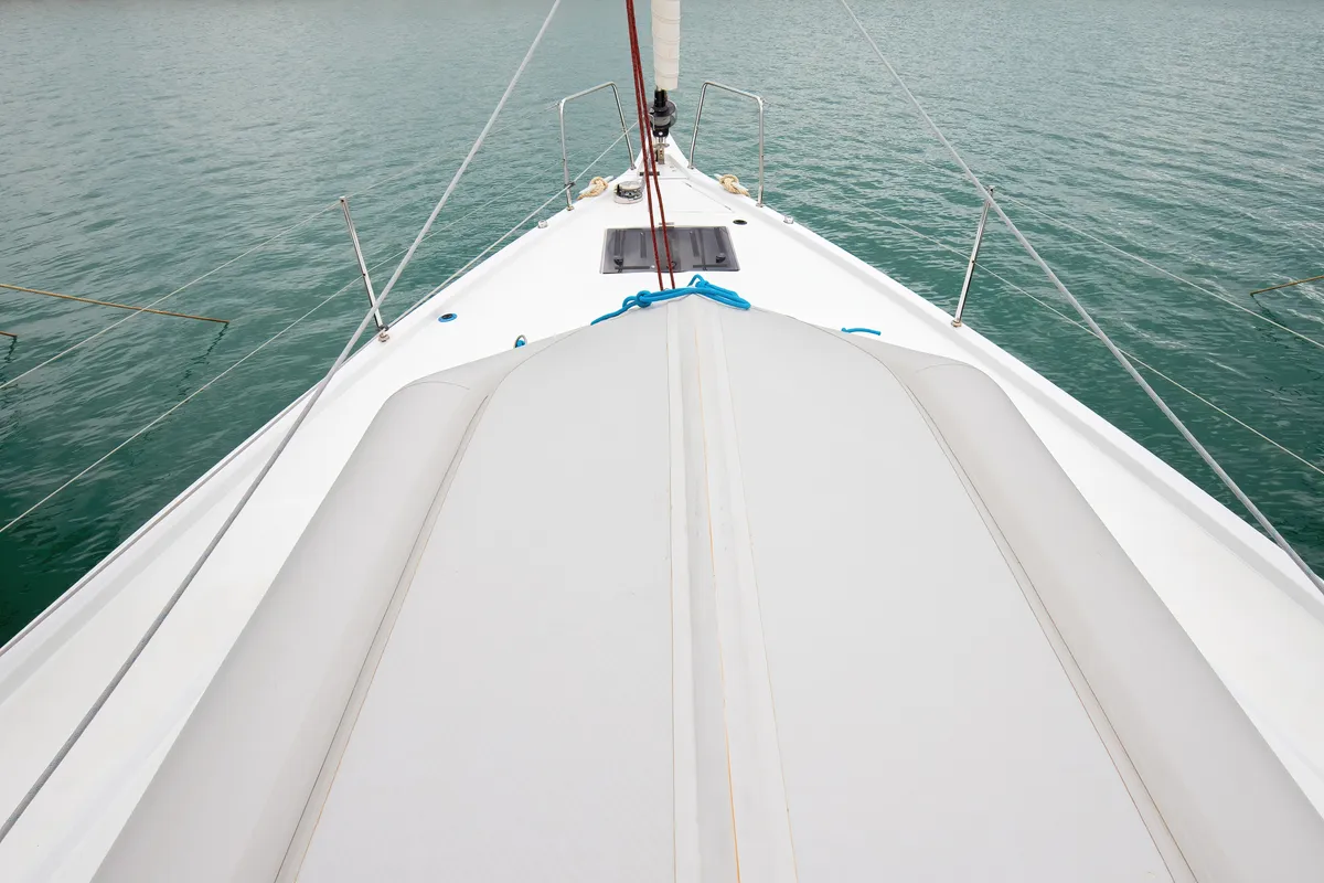 Deck of Elpida, a Beneteau Oceanis 51.1 sailboat at Rosignano Solvay, Italy
