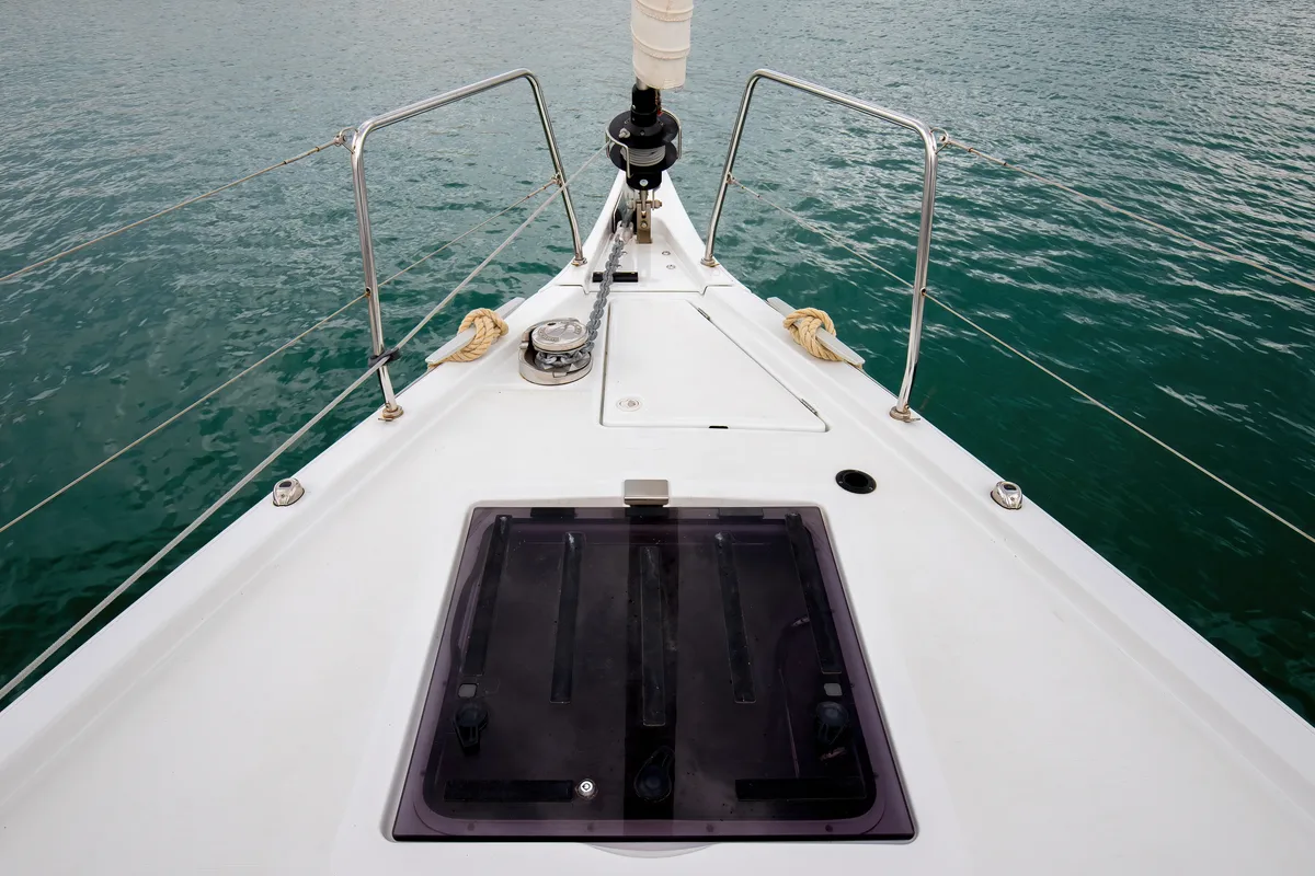 Deck of Elpida, a Beneteau Oceanis 51.1 sailboat at Rosignano Solvay, Italy