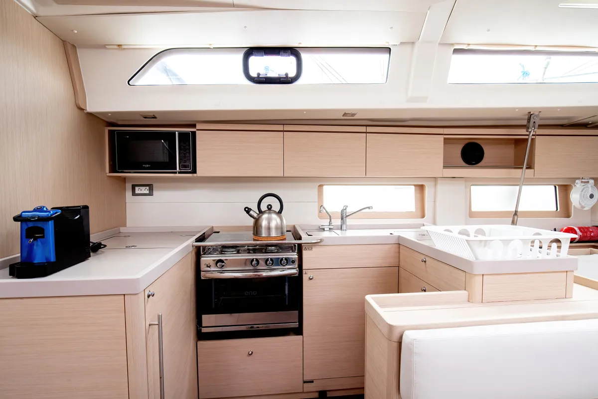 Elpida, a Beneteau Oceanis 51.1 sailboat at Rosignano Solvay, Italy