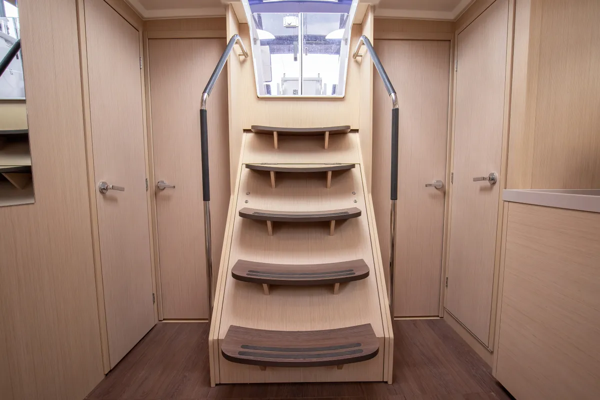 Salon of Elpida, a Beneteau Oceanis 51.1 sailboat at Rosignano Solvay, Italy