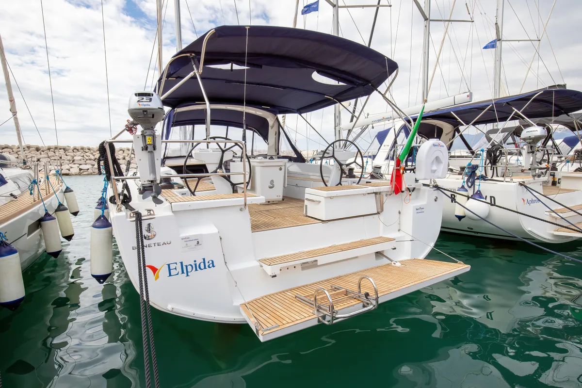 Cockpit of Elpida, a Beneteau Oceanis 51.1 sailboat at Rosignano Solvay, Italy