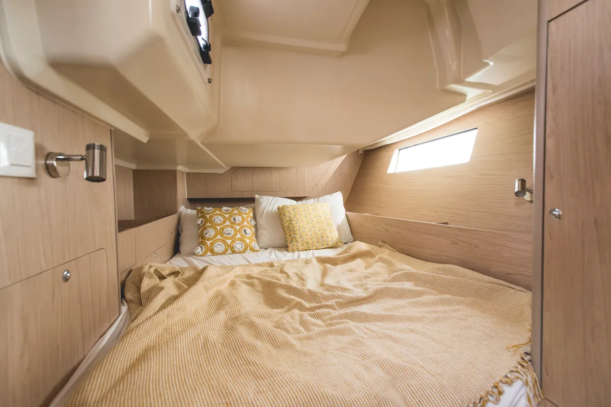 Cabin on Hydros, a Beneteau Oceanis 41.1 sailboat at Rosignano Solvay, Italy