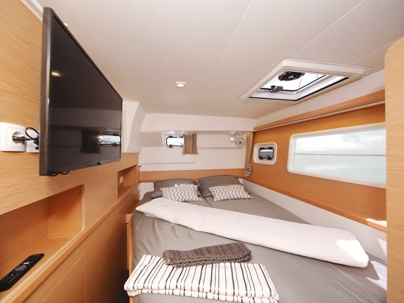 Cabin on Scirocco, a Lagoon 400 S2 catamaran at Općina Sukošan, Croatia