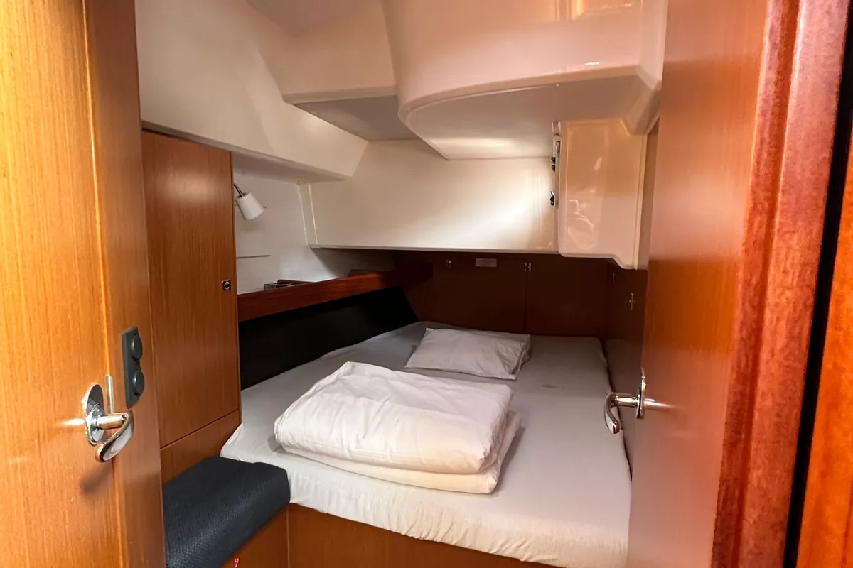 Cabin on Janus, a Bavaria Cruiser 46 sailboat at Općina Pakoštane, Croatia