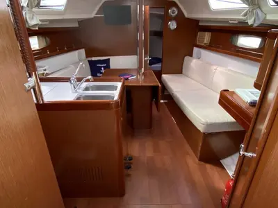 Salon of Flamenco, a Beneteau Oceanis 31 sailboat at Flensburg, Germany