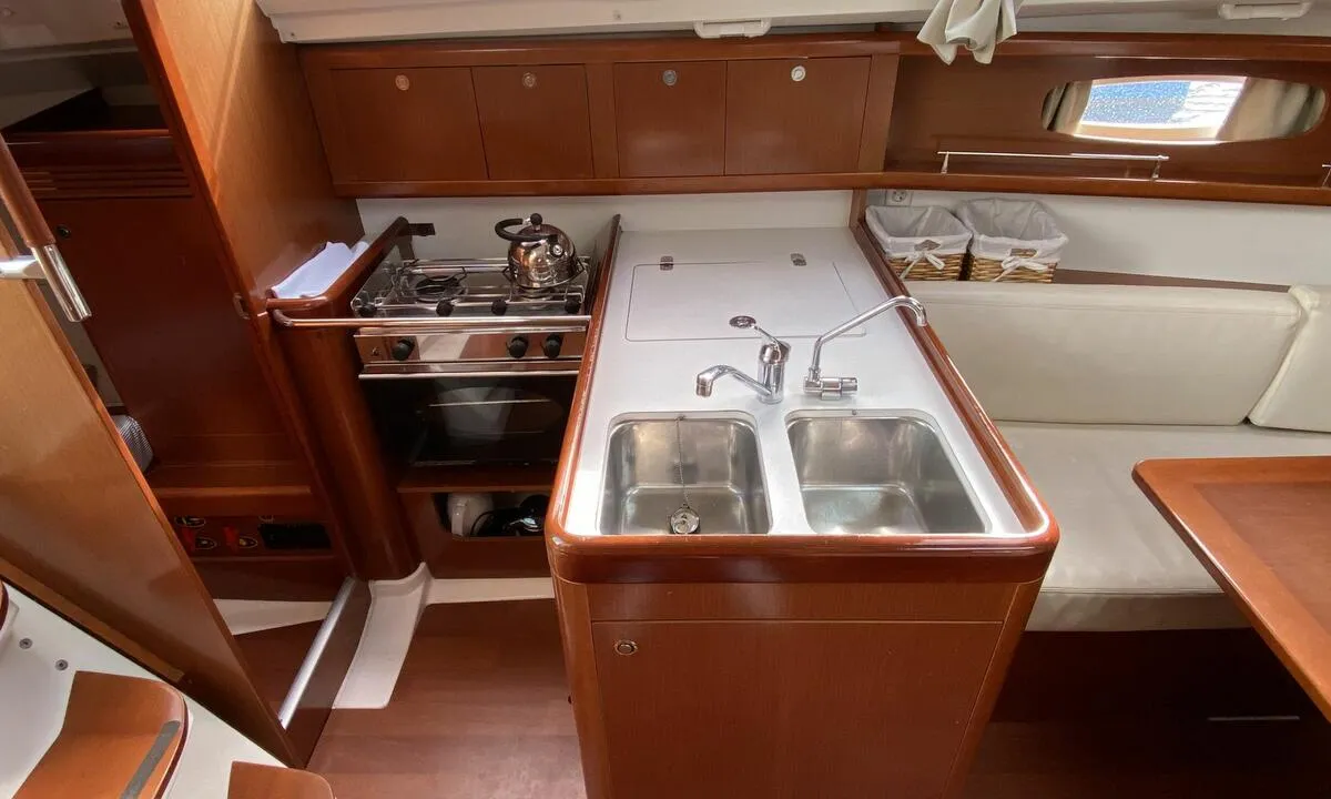 Galley of Flamenco, a Beneteau Oceanis 31 sailboat at Flensburg, Germany