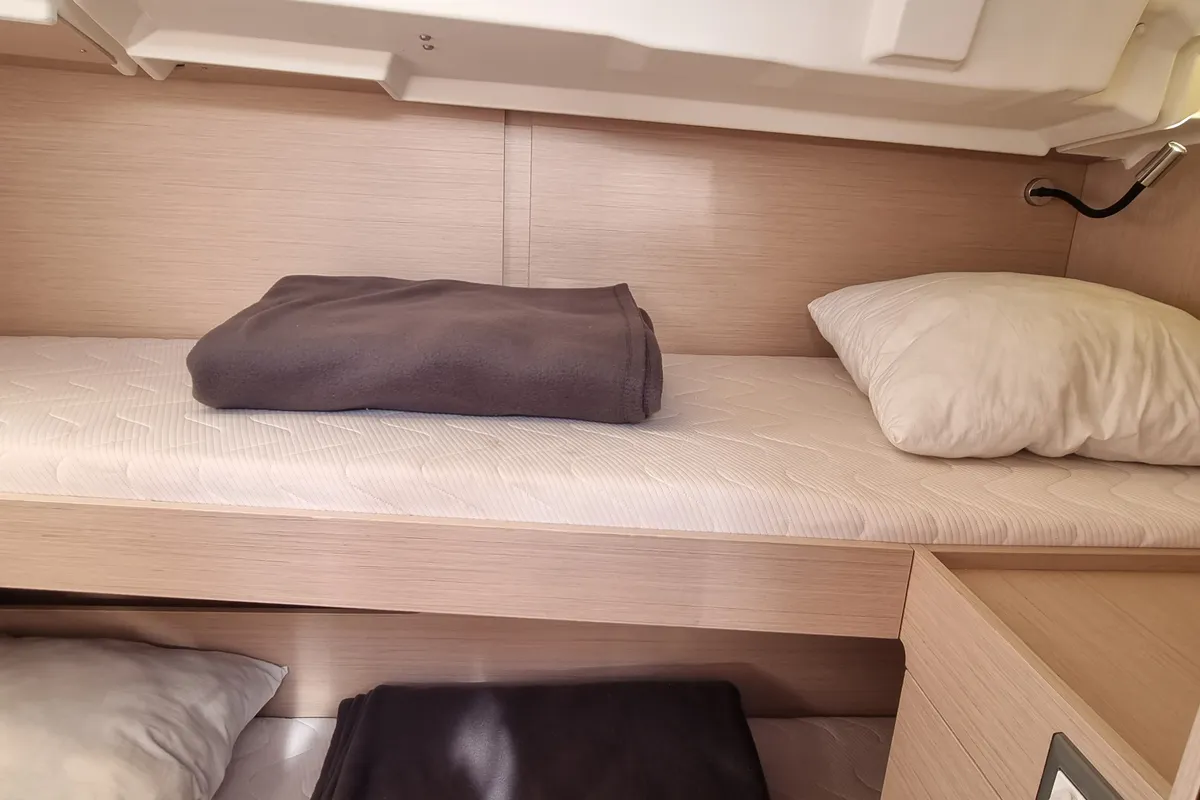 Cabin on Entre Deux Poles, a Beneteau Oceanis 46.1 sailboat at Vallauris, France