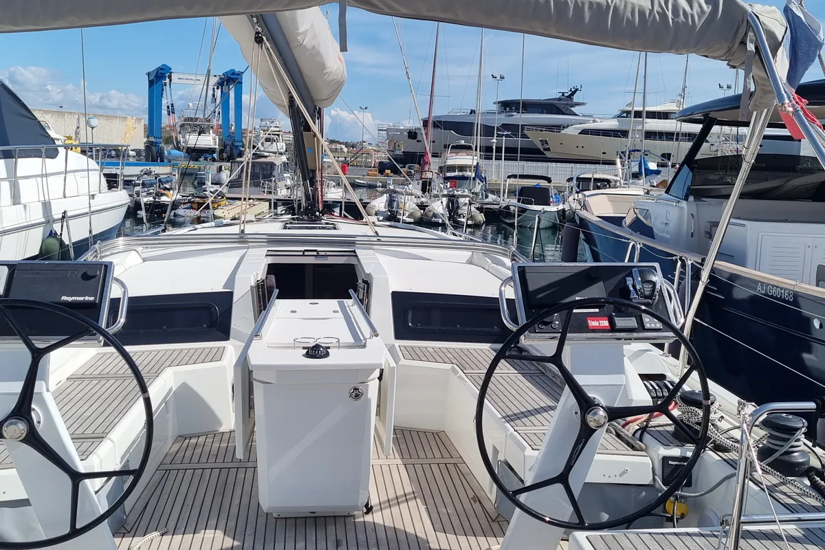 Cockpit of Entre Deux Poles, a Beneteau Oceanis 46.1 sailboat at Vallauris, France