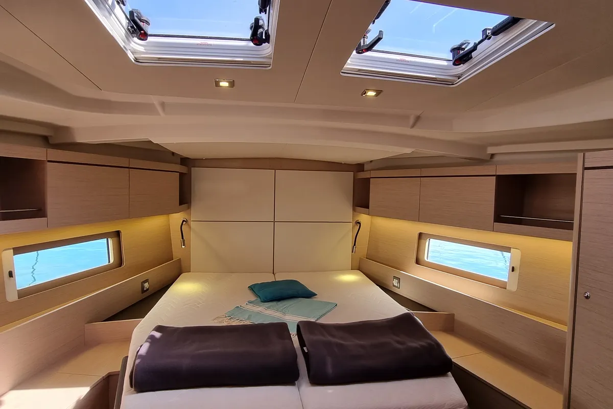 Cabin on Entre Deux Poles, a Beneteau Oceanis 46.1 sailboat at Vallauris, France