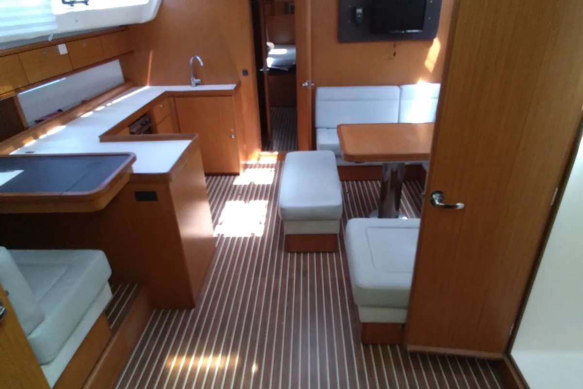 Salon of Gin Tonic, a Bavaria 51 Cruiser sailboat at Kontokali, Greece
