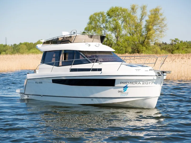 Exterior view of Platinum 989 Flybridge, a Delphia Yachts Platinum 989 motorboat at Wilkasy, Poland