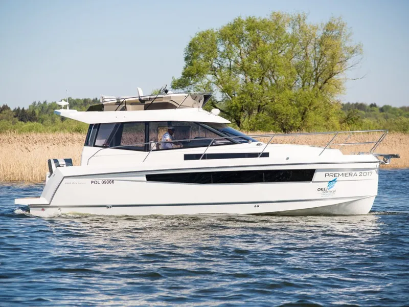 Exterior view of Platinum 989 Flybridge, a Delphia Yachts Platinum 989 motorboat at Wilkasy, Poland