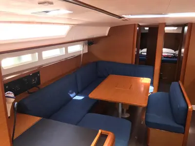 Salon of Alboran Prosecco (Radazul), a Jeanneau Sun Odyssey 519 sailboat at El Rosario, Spain
