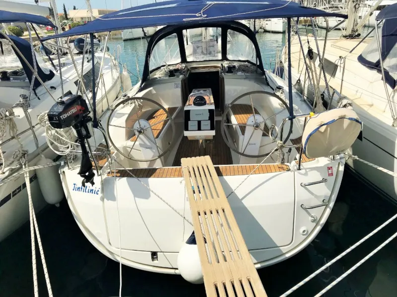 Exterior view of Tintilinić, a Bavaria Cruiser 34 sailboat at Općina Pakoštane, Croatia