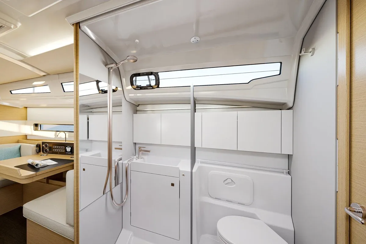 Exterior view of Tizon, a Jeanneau Sun Odyssey 415 sailboat at Elephant Butte Estates, United States