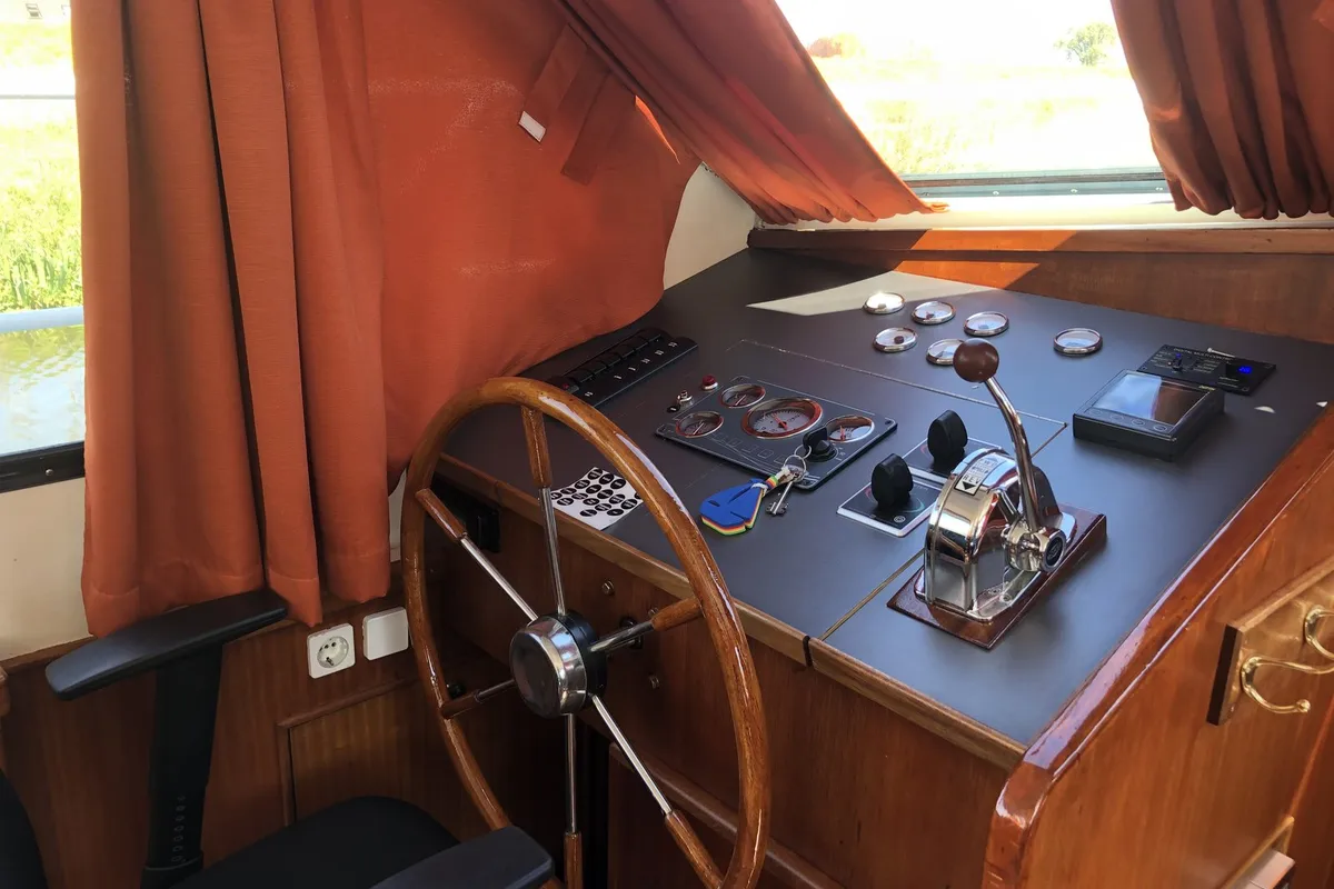 Cockpit of Lucida, a Gulet Merenpoort 1100s motorboat at Heukelum, Netherlands