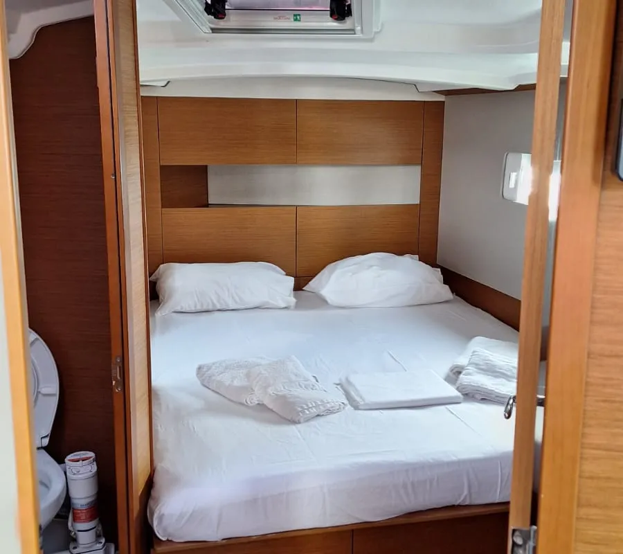 Cabin on Iliada, a Jeanneau Sun Odyssey 410 sailboat at Palairos, Greece