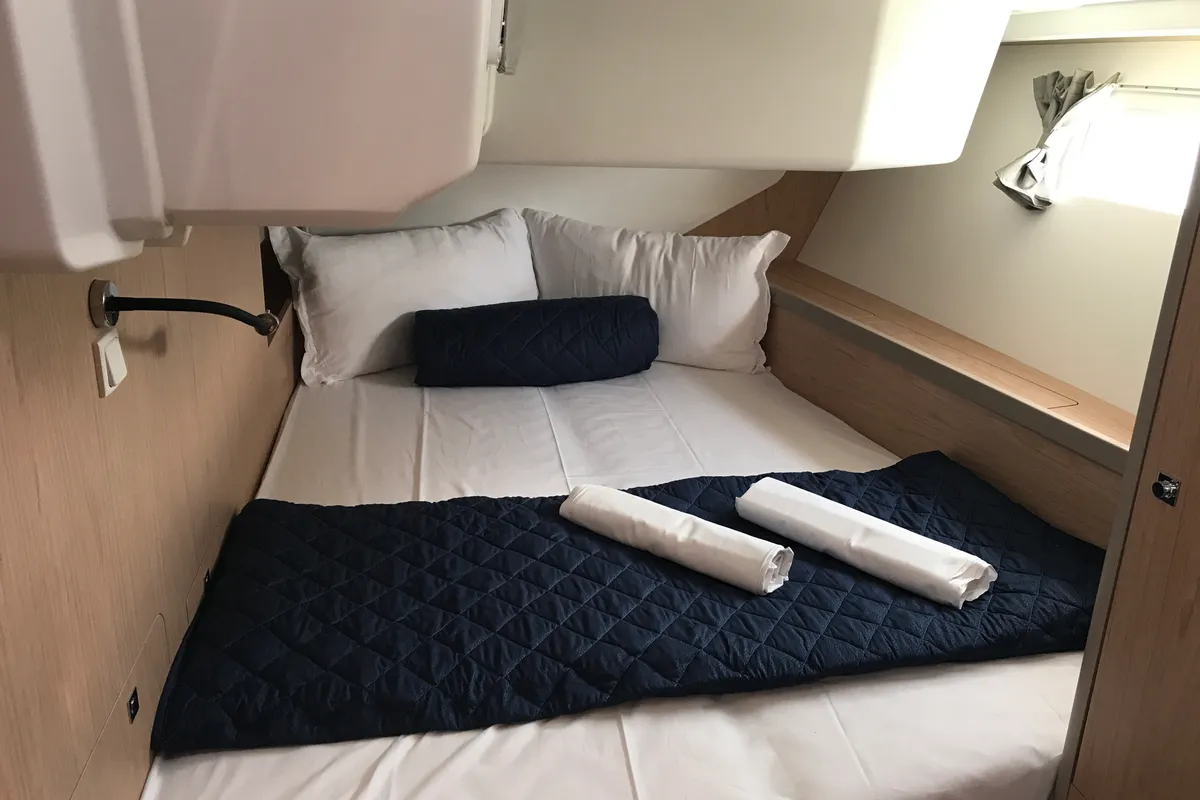 Cabin on Algeiba, a Beneteau Oceanis 45 sailboat at Salerno, Italy