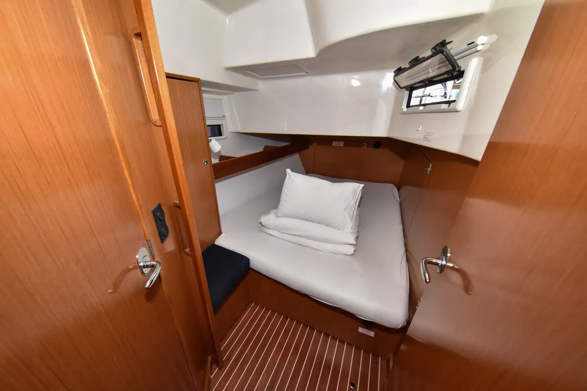 Cabin on Controvento, a Bavaria Cruiser 45 sailboat at Općina Sukošan, Croatia