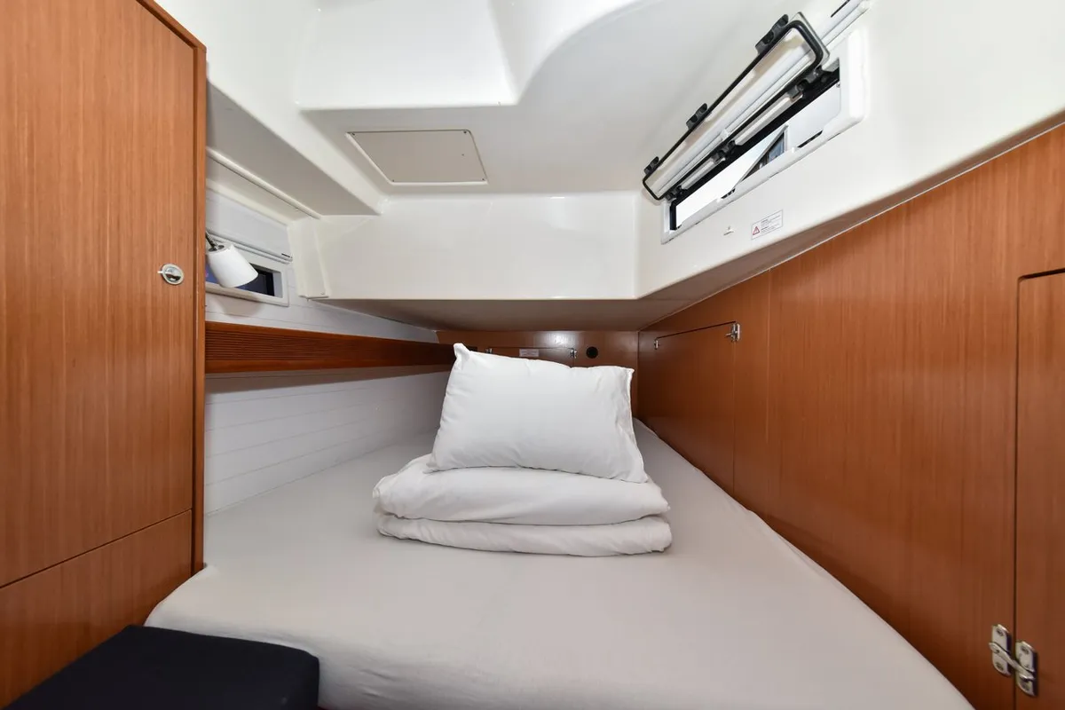 Cabin on Controvento, a Bavaria Cruiser 45 sailboat at Općina Sukošan, Croatia