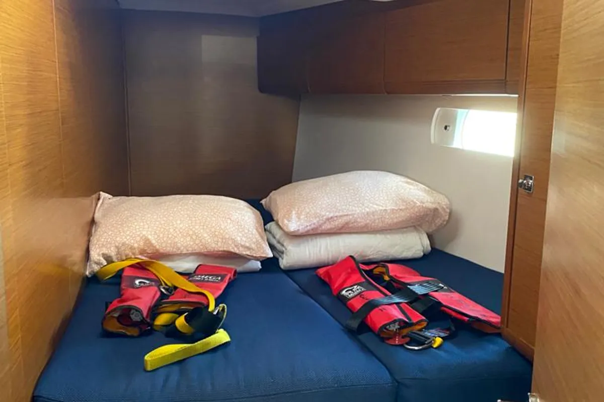 Cabin on Alboran Pacharan (Cabo Verde), a Jeanneau Sun Odyssey 519 sailboat at Murdeira, Cape Verde