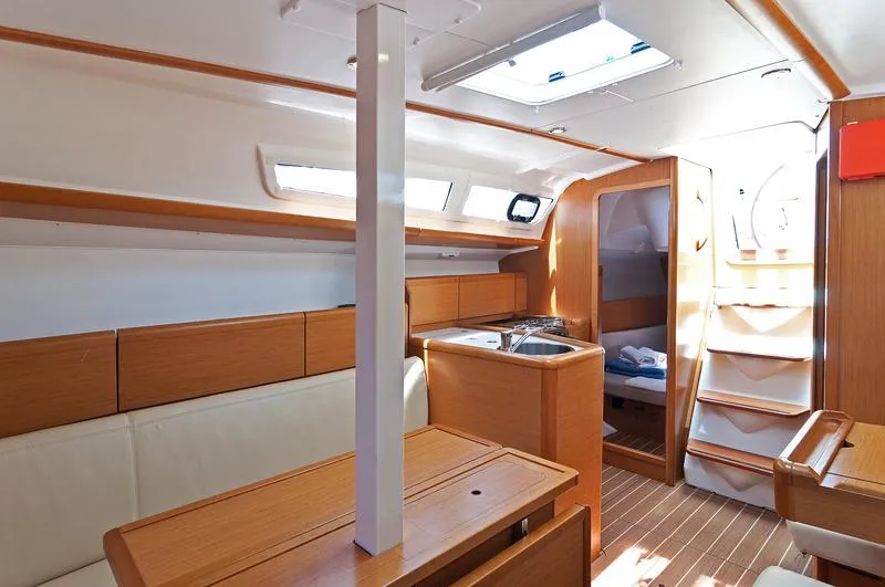 Salon of Buena Suerte, a Jeanneau Sun Odyssey 33i sailboat at Split, Croatia