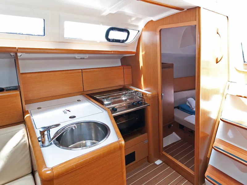 Galley of Buena Suerte, a Jeanneau Sun Odyssey 33i sailboat at Split, Croatia